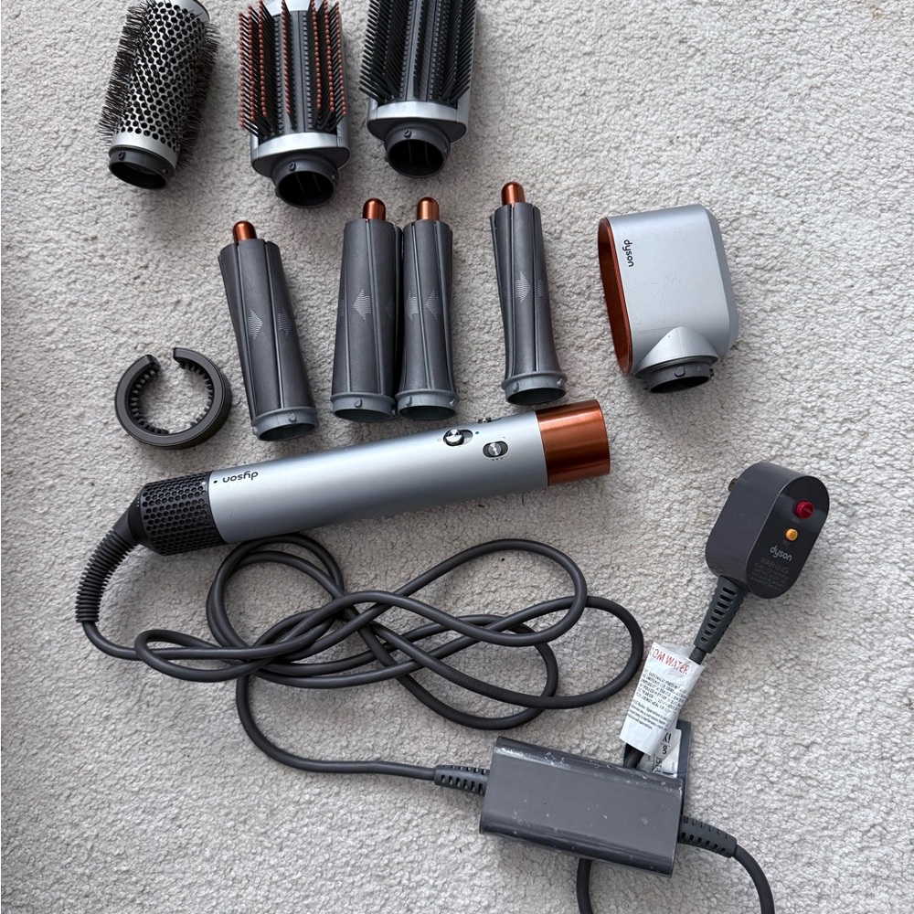 Dyson Airwrap styler